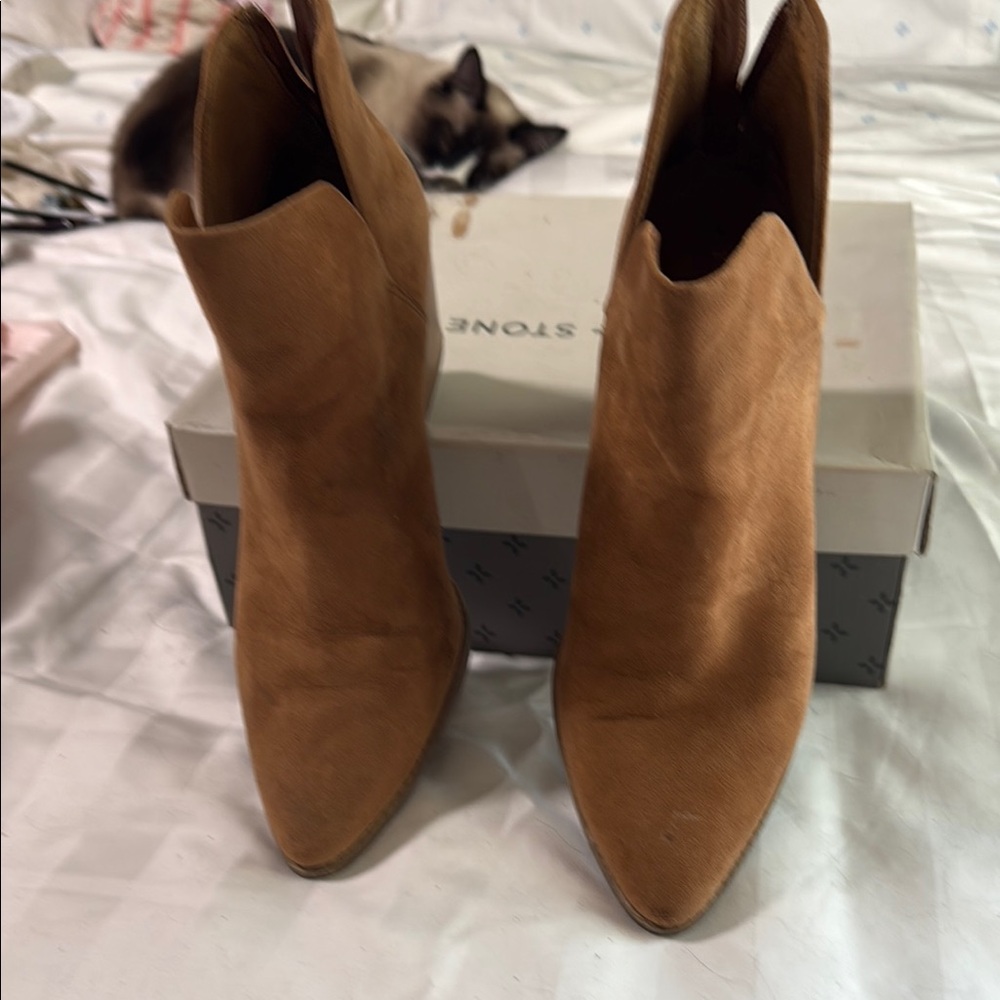 Sun + Stone Tan Ankle Boots Sleek Suede Design